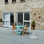 Casita Recien Habilitada A Estrenar Con Piscina En Tuy شقة